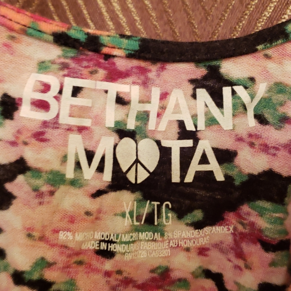 Crop Top - Picture 3 of 5